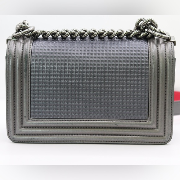 CHANEL‎ Rare Metallic Silver Cube Embossed Small Boy Bag, Silver Hardware 2014 - Picture 10 of 17